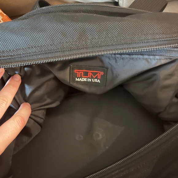 TUMI loved Messenger Bag - Picture 4 of 6